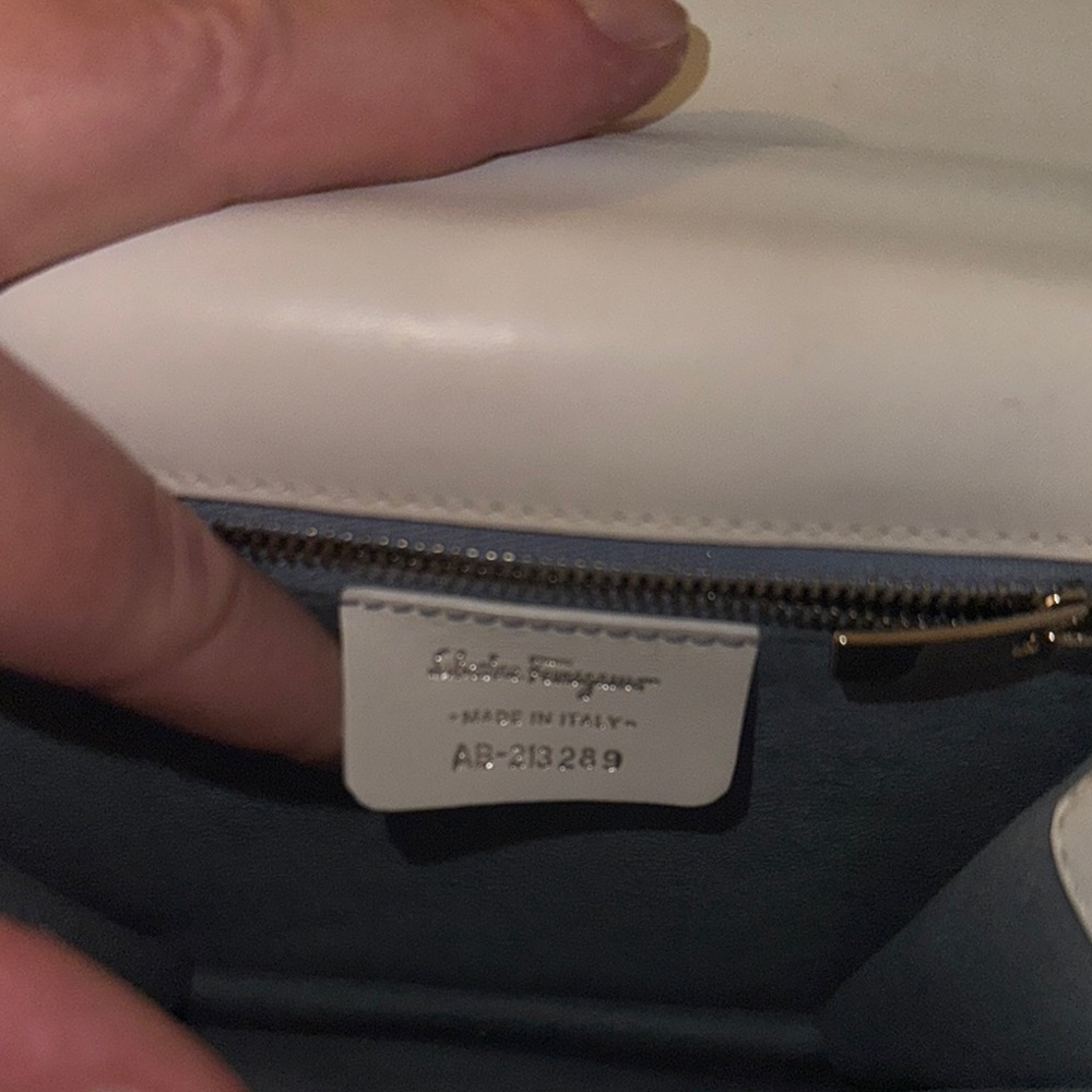 EUC Vintage Savatore Ferragamo White  Textured Satchel Bag with Silver Hardware - Picture 13 of 14